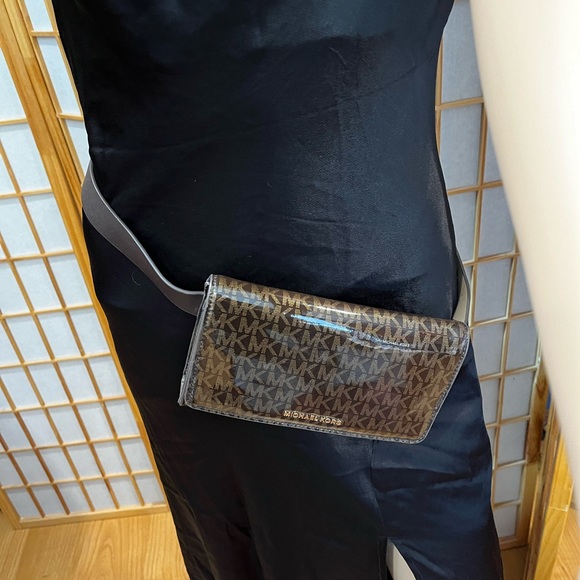 Michael Kors Brown & Gold Belt Bag (Fanny Pack) - Picture 12 of 14